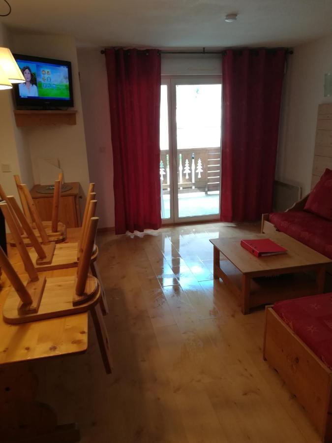 Appartement T3 - 5 Pers - Les Pics D Aran 3* Bagnères-de-Luchon エクステリア 写真